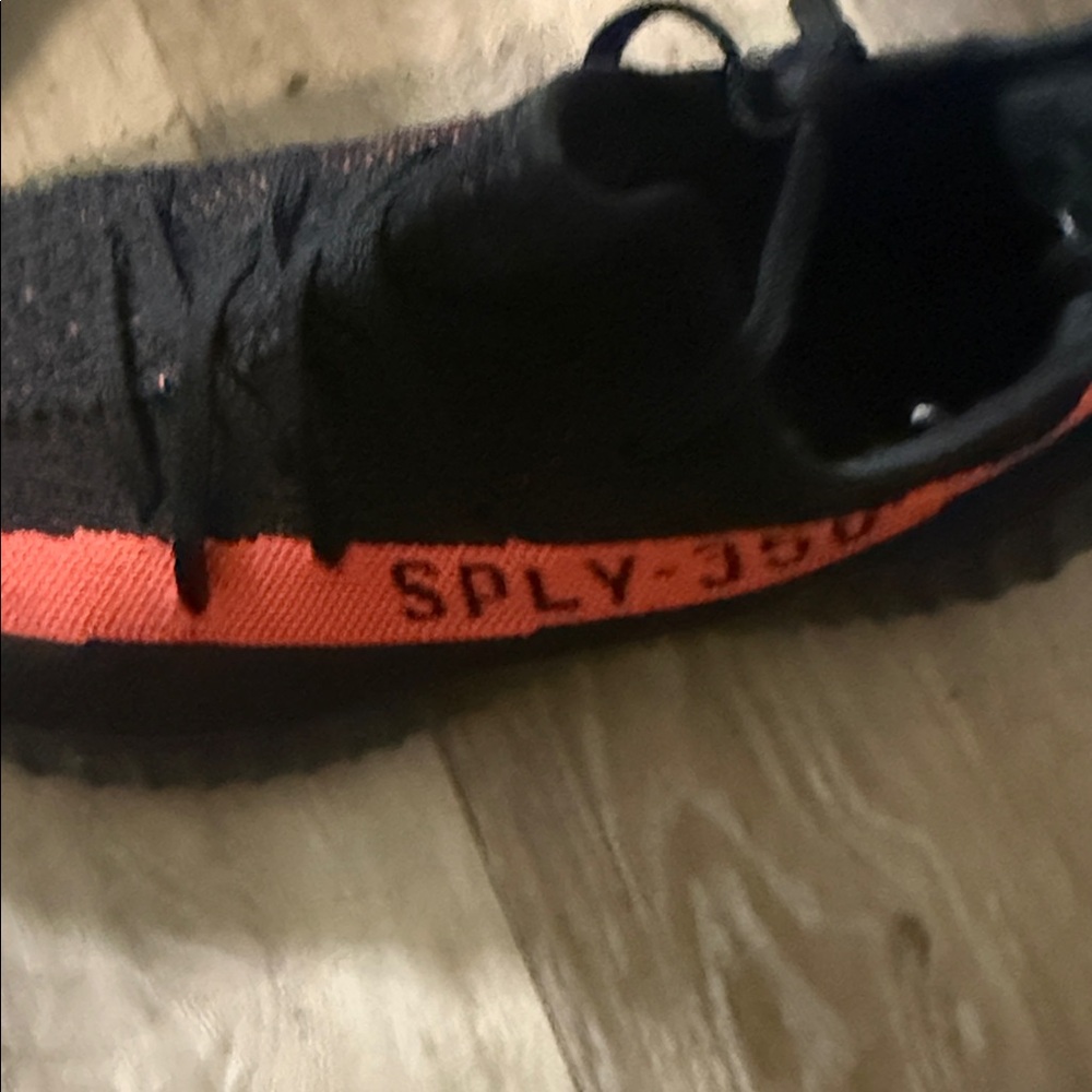 Yeezy 350s red and black with letters on the side - Picture 4 of 4